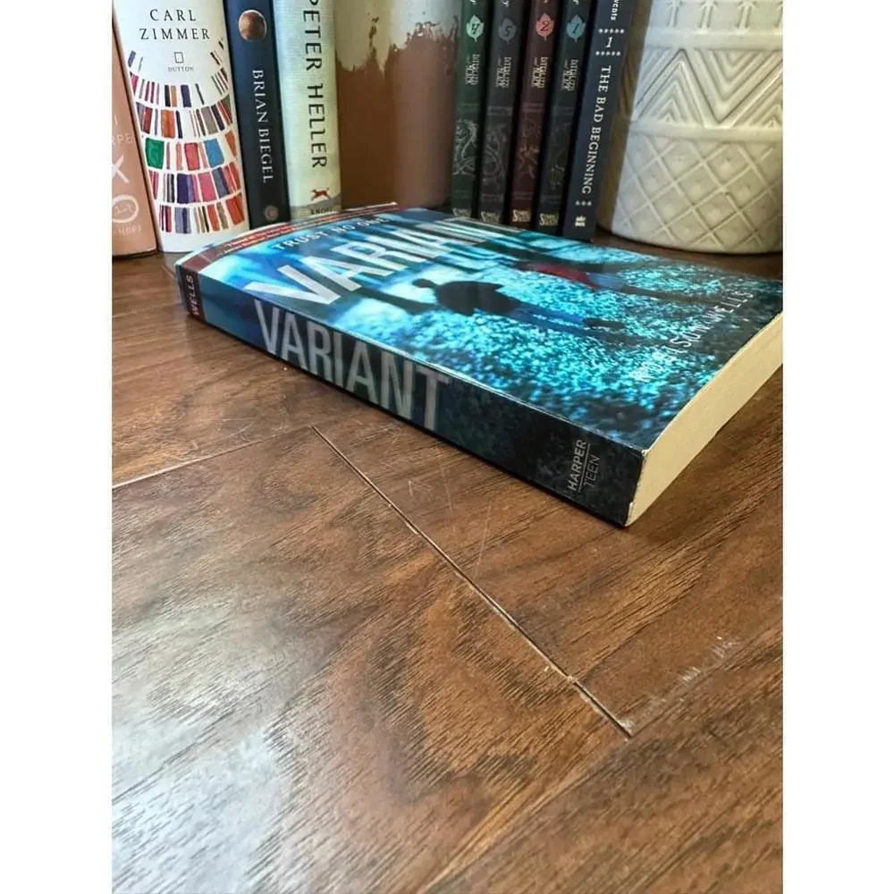 Variant Book - Picture 7 of 7